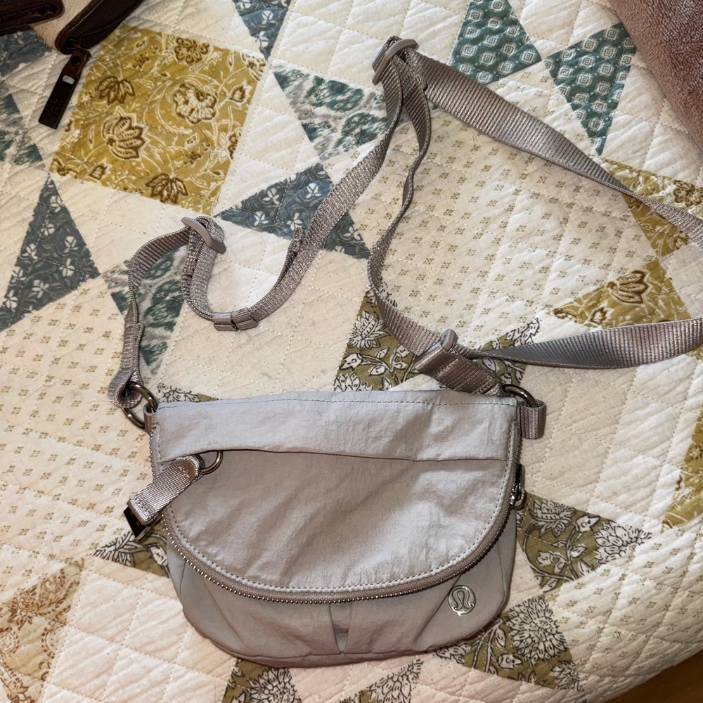 lululemon athletica all night festival bag